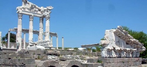 Tour di Pergamo di un giorno intero in autobus da Kusadasi