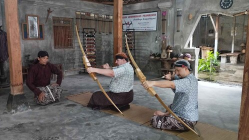 Traditional Archery Class (Jemparingan)