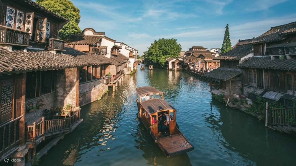 Hangzhou: Private Day Tour to Wuzhen Water Town