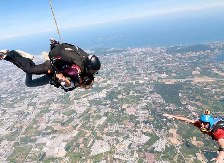 Picture 3 for Activity Pattaya: Skydiving with an Ocean View