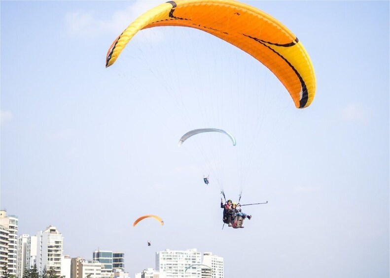 Picture 2 for Activity Lima: Tandem Paragliding Tour of the Miraflores District