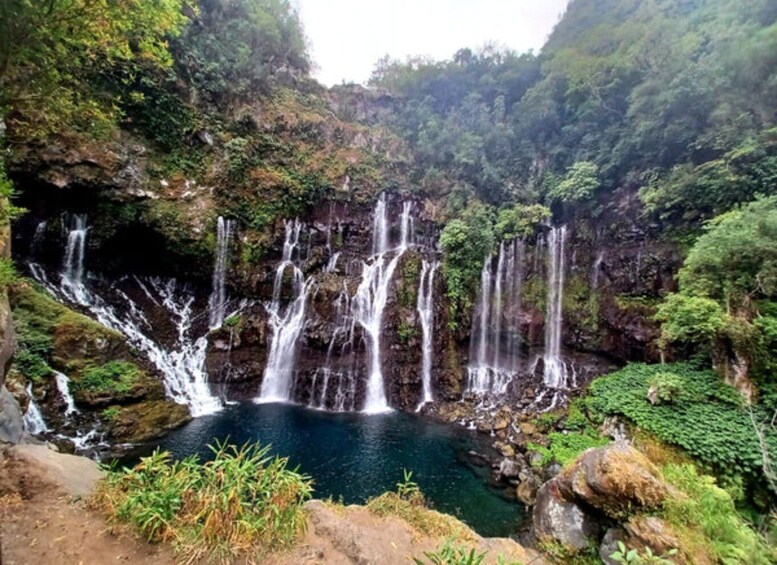 Day Tour of Reunion Island with Breakfast