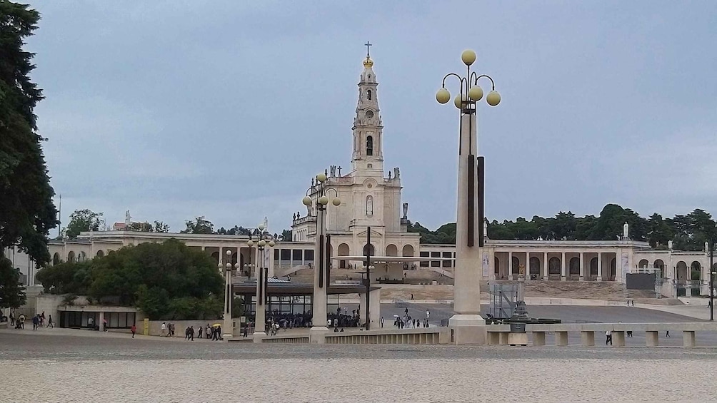 Fátima Sanctuary and Little Shepherds Houses Private Tour