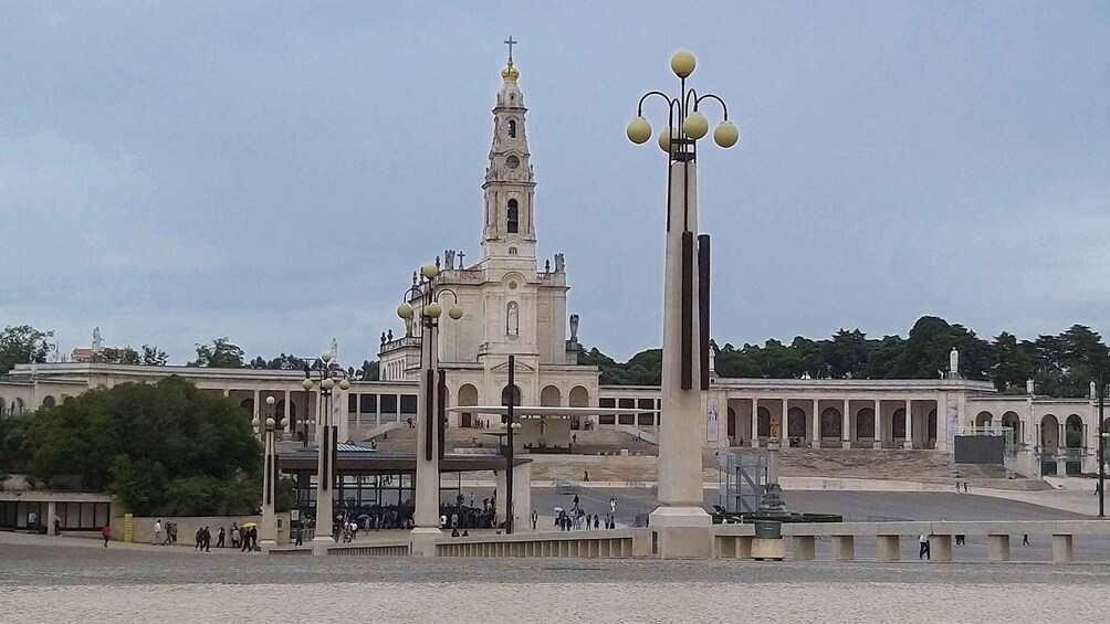 Fátima Sanctuary and Little Shepherds Houses Private Tour