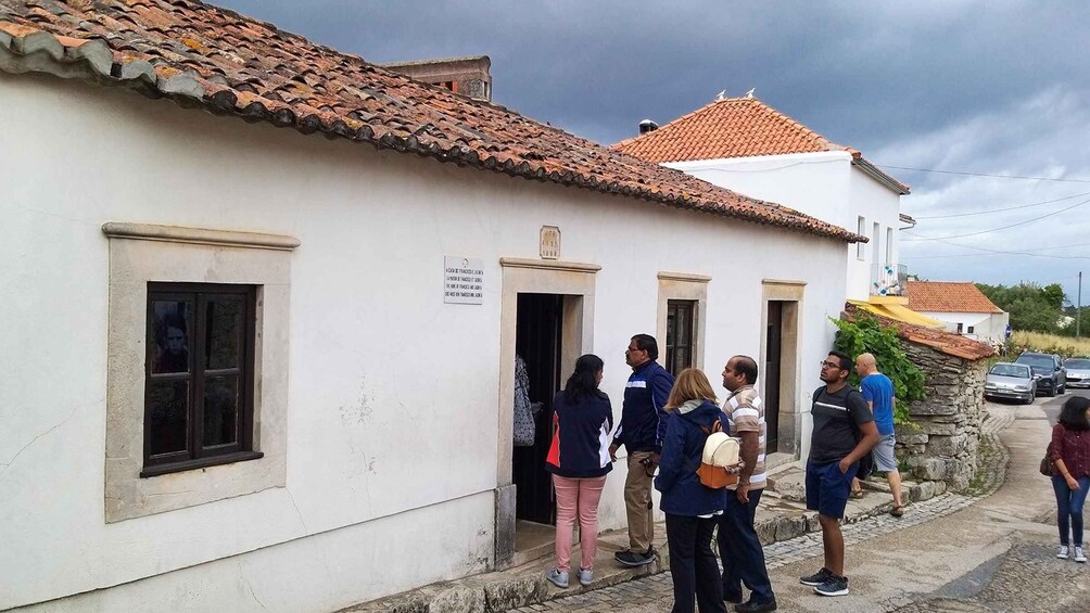 Picture 18 for Activity Fátima Sanctuary and Little Shepherds Houses Private Tour