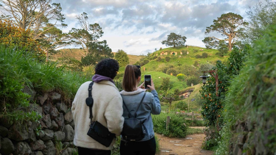Picture 1 for Activity From Auckland: Hobbiton Movie Set Half-Day Trip with Tour