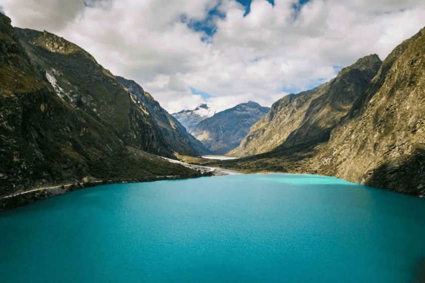 Picture 2 for Activity From Huaraz: Tour to Llanganuco Lakes (Chinancocha Lake)