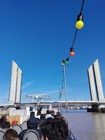 Bordeaux: Guided River Cruise