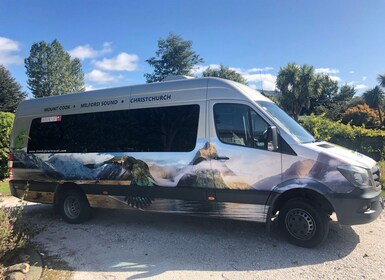 Dari Queenstown: Transfer Pemandangan Satu Arah ke Mt Cook