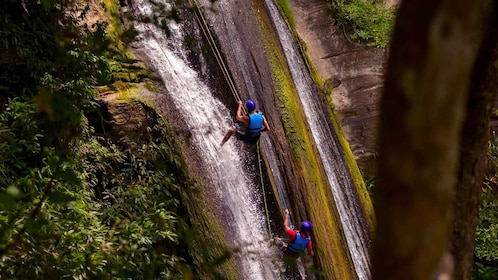 Von Ella :- Wasserfall Abseilen