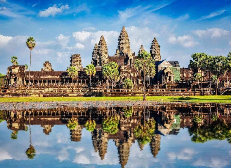 Angkor Wat Small Tour With Private Tuk Tuk