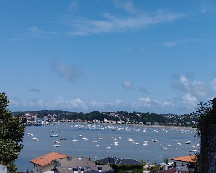 Picture 10 for Activity From Hendaye: Tapas Tour in Hondarribia (w/ Food and Drinks)