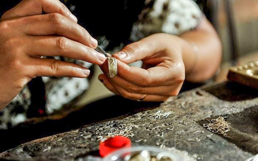 Ubud: 3-Hour Silver Jewelry Making Class