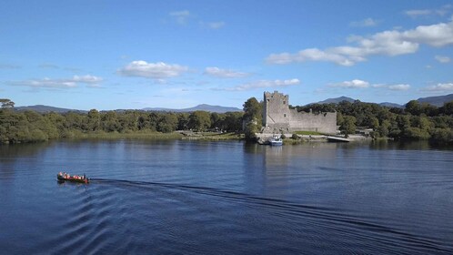 Killarney: Lakes of Killarney Boat Tour with Transfer