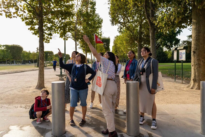 Picture 12 for Activity Paris: Eiffel Tower 2nd Floor or Summit Guided Tour