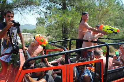 Marmaris Jeep Safari Wasserschlacht, Farbe und Schaumparty