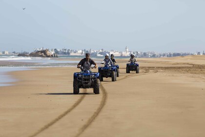 エッサウィラ発：ビーチサイド クワッドバイクツアー（送迎付き