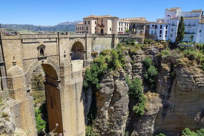 From Cadiz: Ronda & Arcos de la Frontera Private Day Trip