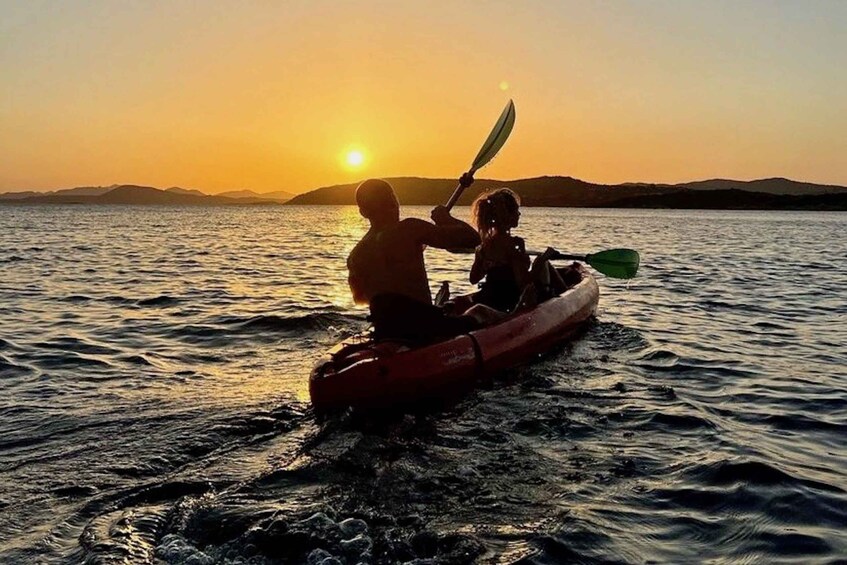 Sardinia: Sunset Kayak Tour with Snorkeling and Aperitif