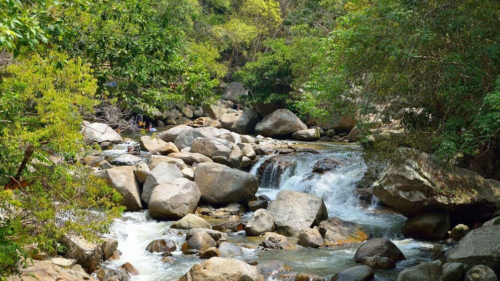 Picture 6 for Activity Kuala Lumpur: Batu Caves, Ramayana Caves and Kanching Falls