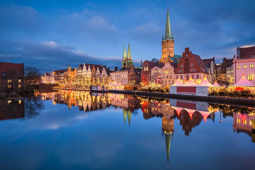 Picture 1 for Activity Lübeck: Christmas Market and Historical City Tour