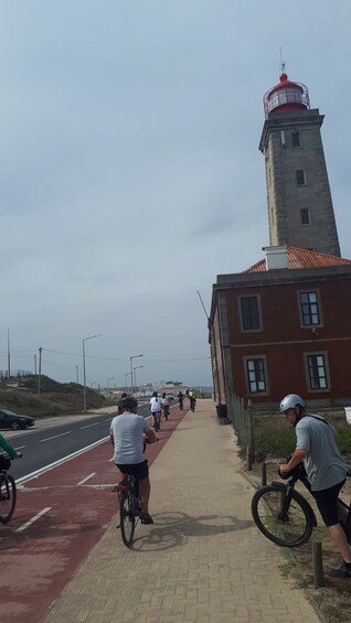 Picture 3 for Activity Nazaré: Beaches of Nazaré Guided E-Bike Tour