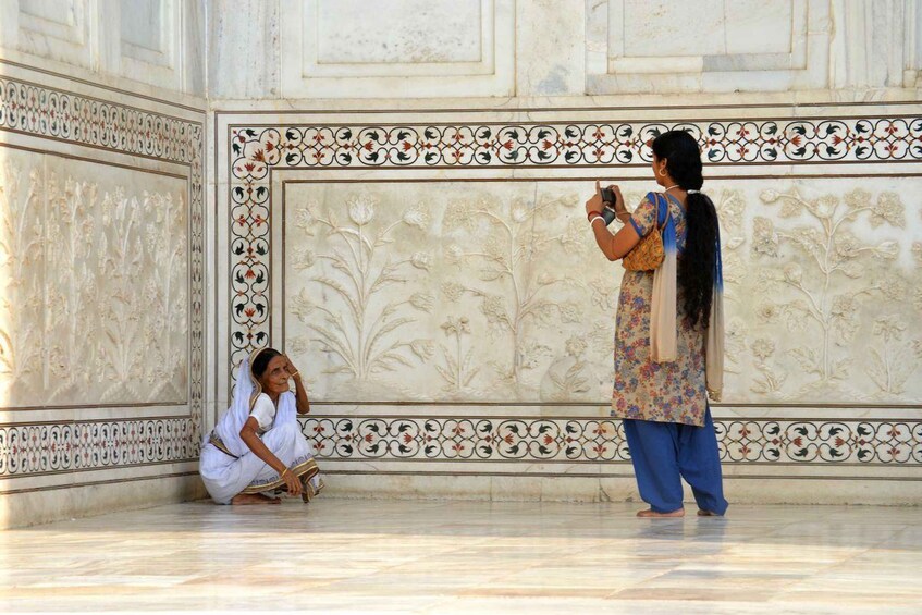 Picture 18 for Activity From Delhi: All-Inclusive Taj Mahal Tour by Superfast Train