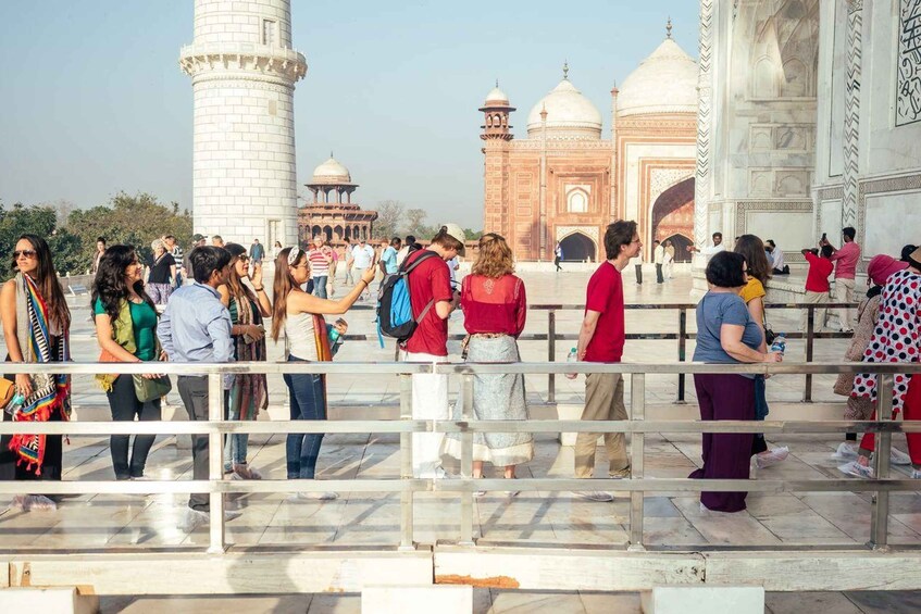 Picture 20 for Activity From Delhi: All-Inclusive Taj Mahal Tour by Superfast Train