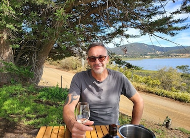 Signature Wine Tour - Hobart & SE Tasmania