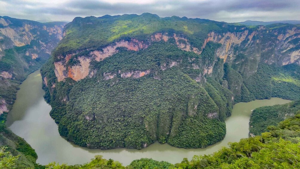 Picture 3 for Activity Tuxtla Gutierrez: Sumidero, Chiapa de Corzo and Miradores