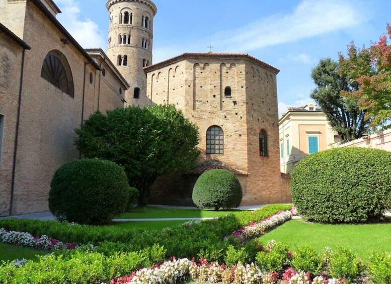 Picture 1 for Activity Ravenna private tour with entrance to monuments