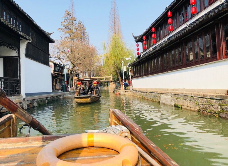 Picture 2 for Activity Zhujiajiao Water Village: Private Shanghai Layover Tour