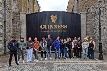 Dublino: Tour della Guinness Storehouse e del whisky irlandese Roe & Co