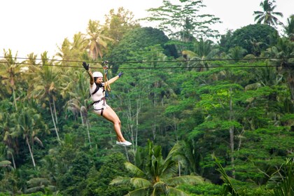 Ubud : Tyrolienne d’une demi-journée et Jungle Swing Aventure