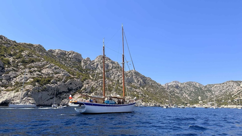 Picture 1 for Activity Marseille: Calanques National Park Sailing Cruise with Lunch