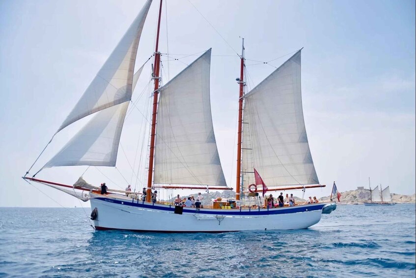 Picture 6 for Activity Marseille: Calanques National Park Sailing Cruise with Lunch