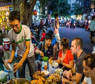 Hanoi: Tur Makanan Jalanan dengan Pemandu