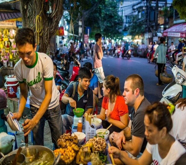 Hanoi: Guided Street Food Tour