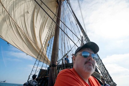 Vela de galeón del siglo XVI en San Salvador con entrada al museo