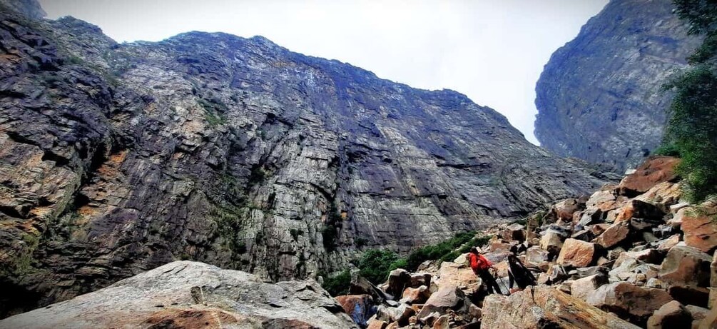 Picture 2 for Activity STELLENBOSCH : DWARSRIVIER DUIWELS KLOOF HIKE