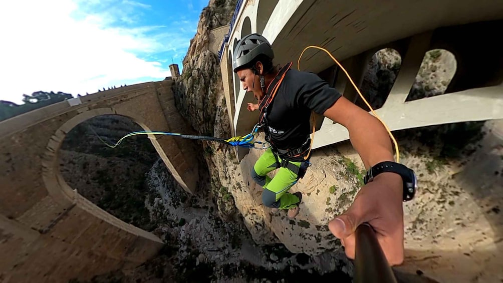 Picture 5 for Activity Altea: Bungee jumping in "El Mascarat" canyon