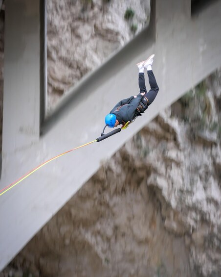 Picture 6 for Activity Altea: Bungee jumping in "El Mascarat" canyon