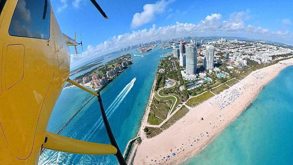 Picture 2 for Activity Miami Beach: Sightseeing Helicopter Tour, Unique Gift Idea