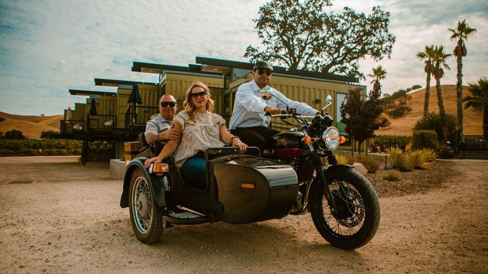 Paso Robles: Wine Country Sightseeing Tour by Sidecar