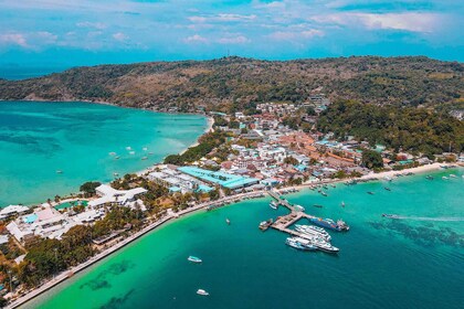 Excursión de un día a la isla Phi Phi en ferry con almuerzo