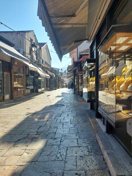 Skopje: Old town walking tour & Food tasting