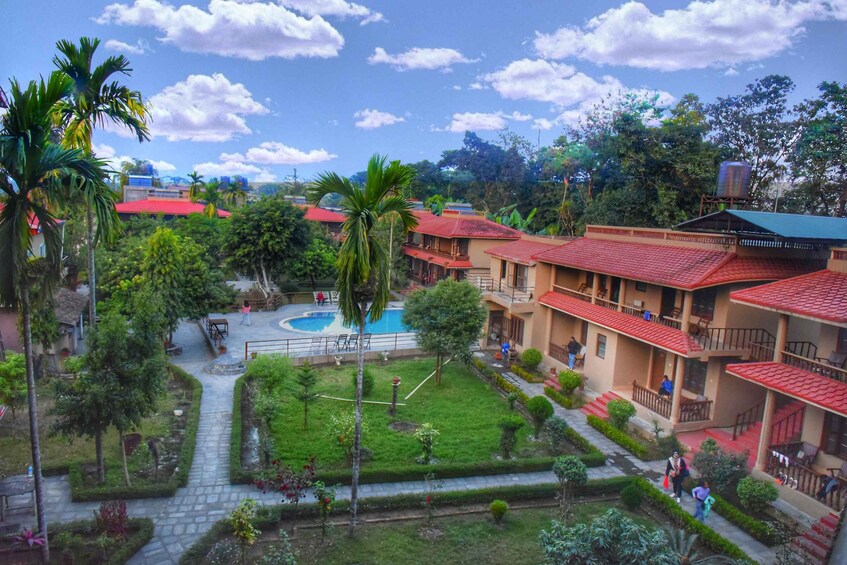 Luxury Chitwan Jungle Safari Package (2Nights/3Days)