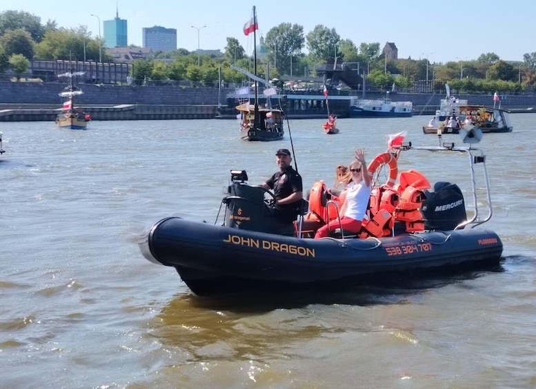 Warsaw: Exciting, fast motorboat cruise on the Vistula River