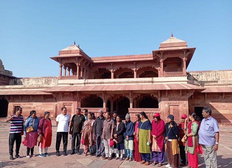 Picture 5 for Activity Book Official Tour Guide for Fatehpur Sikri.