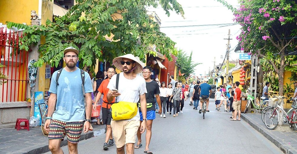 Picture 1 for Activity Da Nang/Hoi An: Market & Old Town Private Tour with Transfer